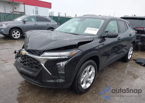 2024 Chevrolet Trax Fwd Sp z USA, uszkodzony, nr VIN KL77LFE27RC208274